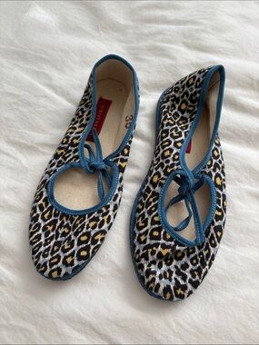 Never Worn Vibi Venezia Brigitte Bow Tie Mary Jane Leopard Print Ballet Flats